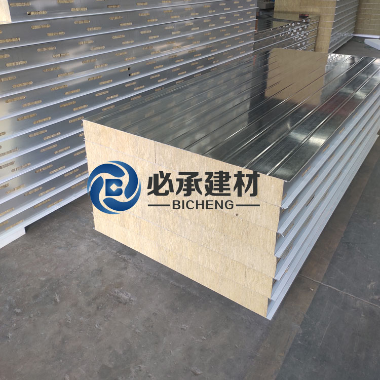 什么是彩鋼夾芯板呢？它與彩鋼板的區(qū)別？